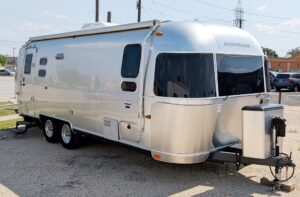 14 Airstream Int